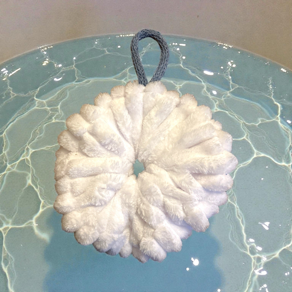 Fleur de douche lavable côtelée - Zeste d'Évidence